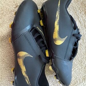 Nike Phantom Black and Gold kids cleats -3Y